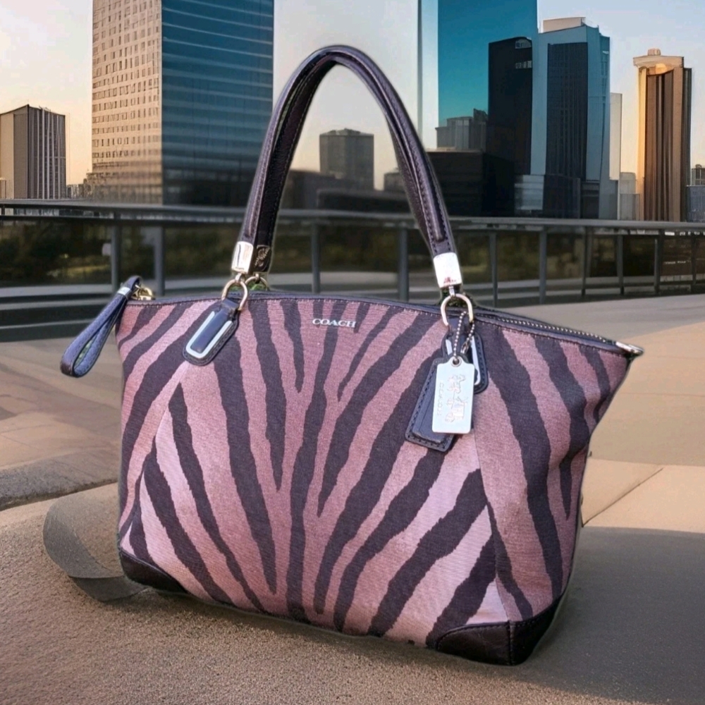 Coach Zebra Print 28093 Small Kelsey Satchel Handbag Purse Jacquard Leather